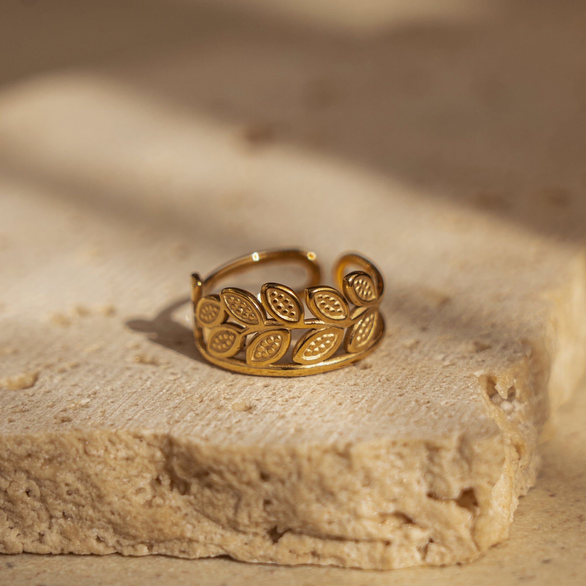 Freya Leaf Ring