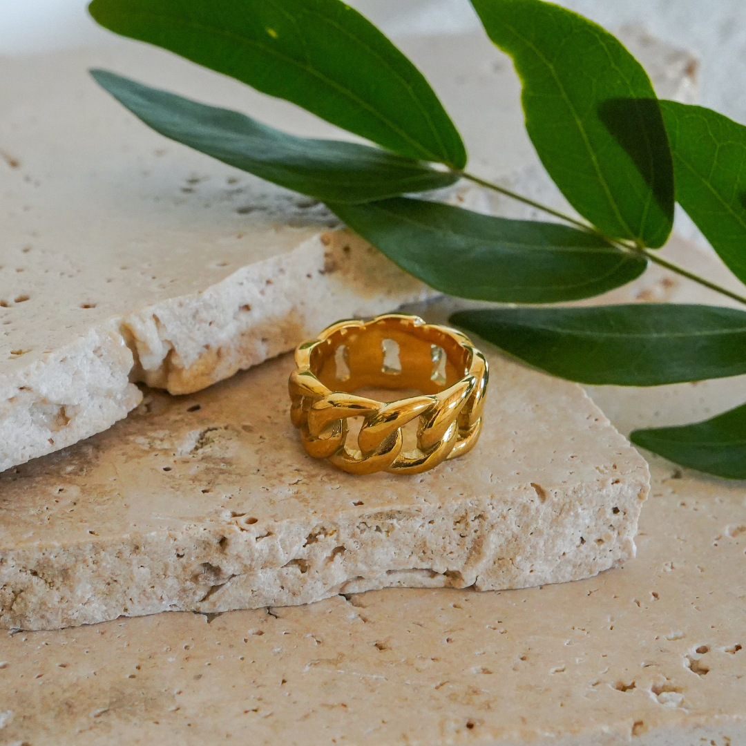 Regina Chunky Chain Ring