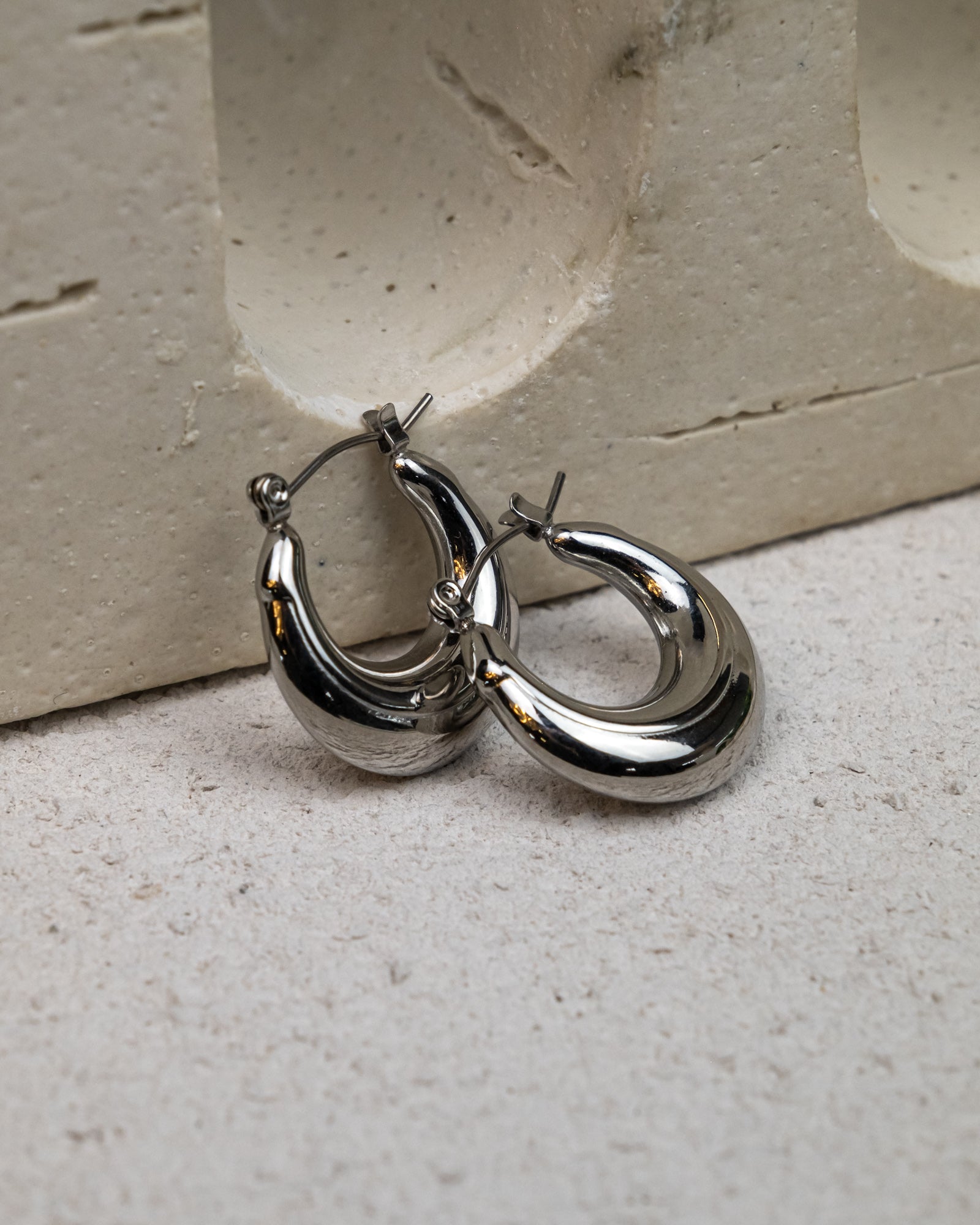 Amanda Chunky Hoop Earrings
