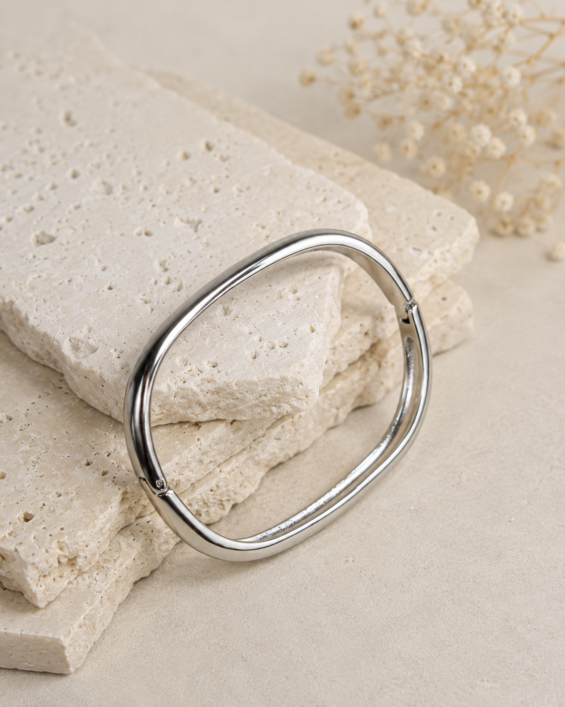 Daciana Oblong Bangle