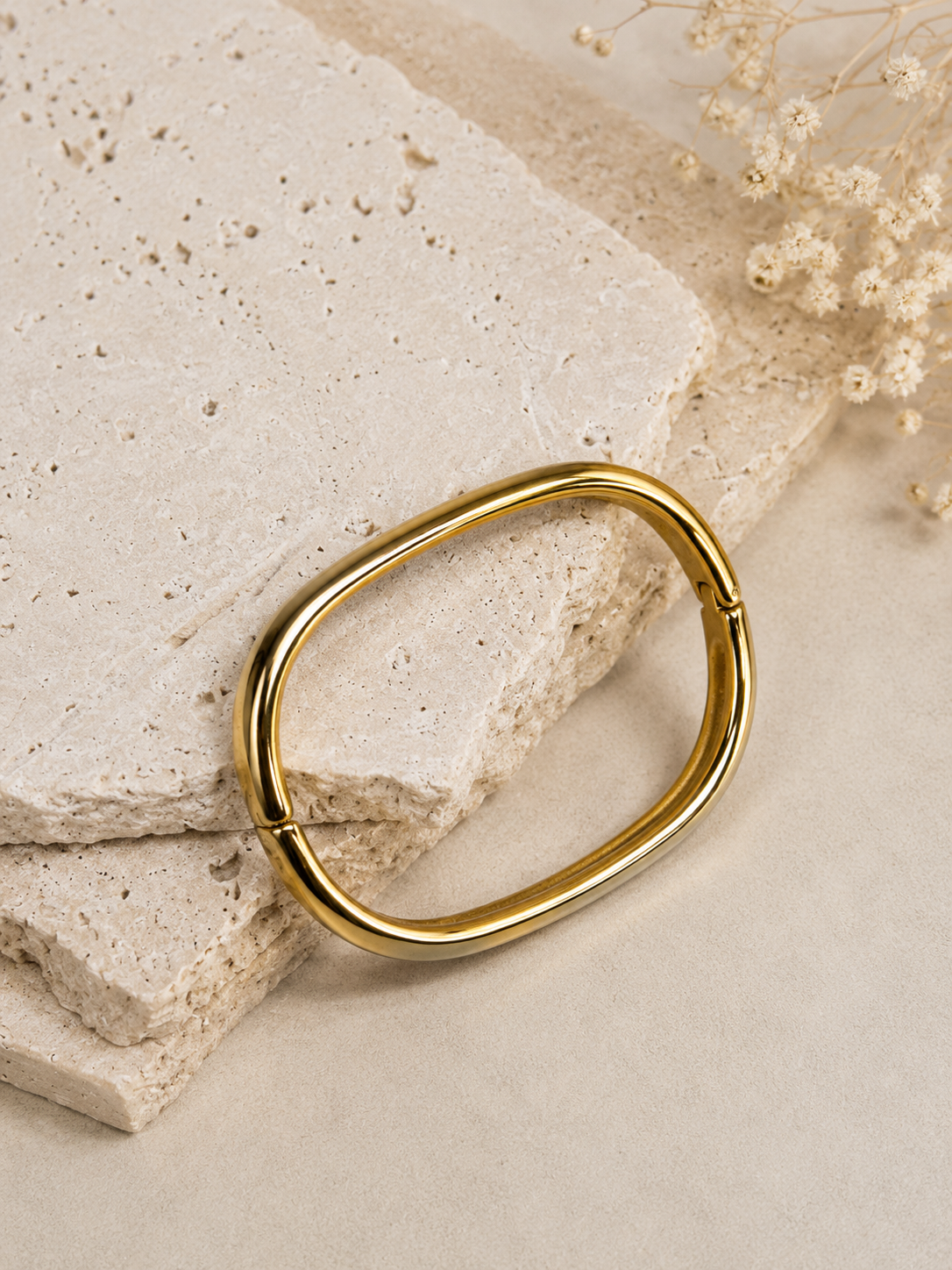 Daciana Oblong Bangle