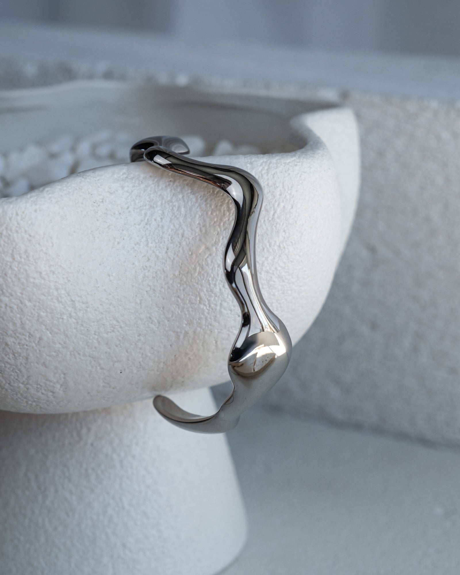 Franja Wavy Cuff Bangle