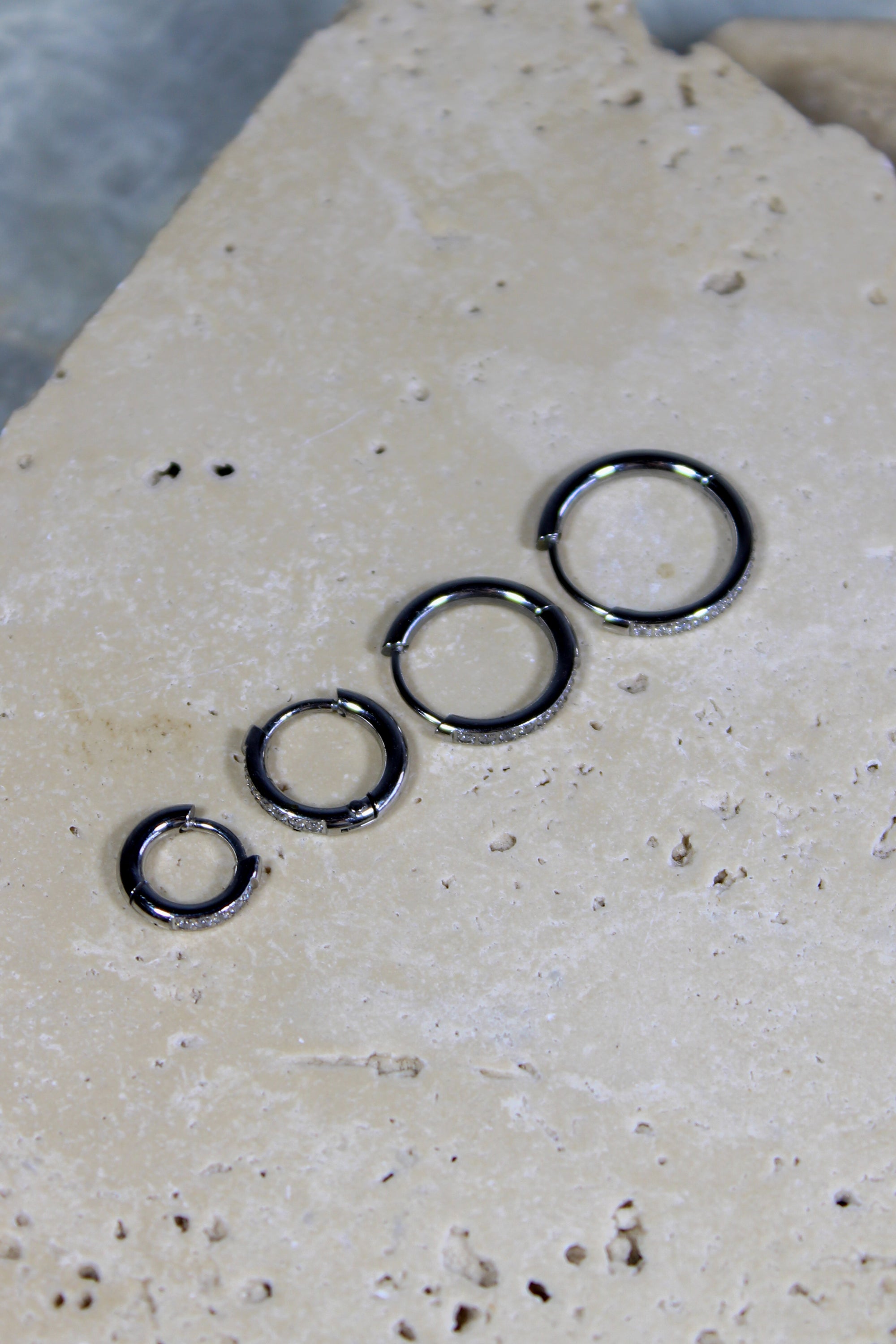 Guusje Huggie Earrings