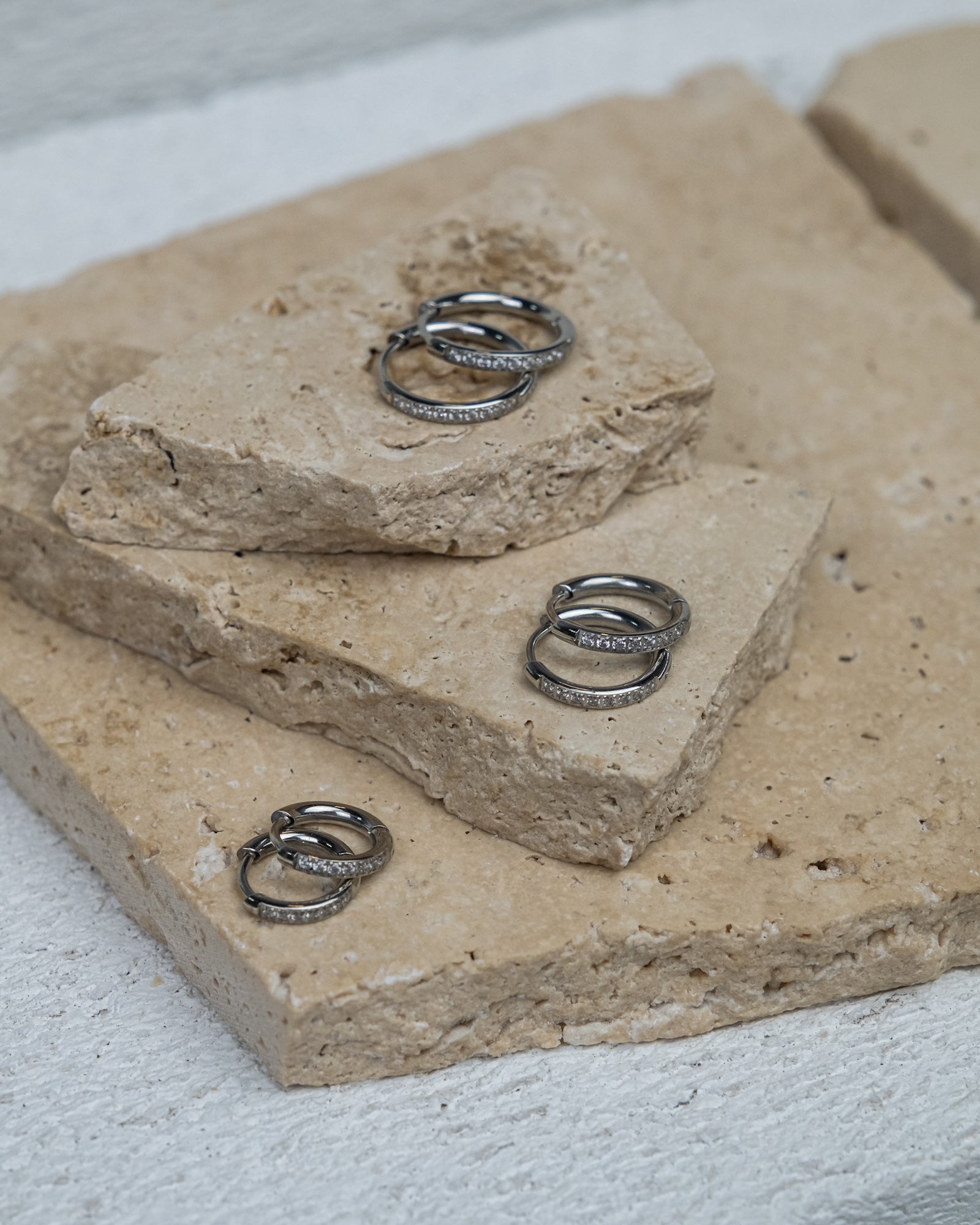 Guusje Huggie Earrings