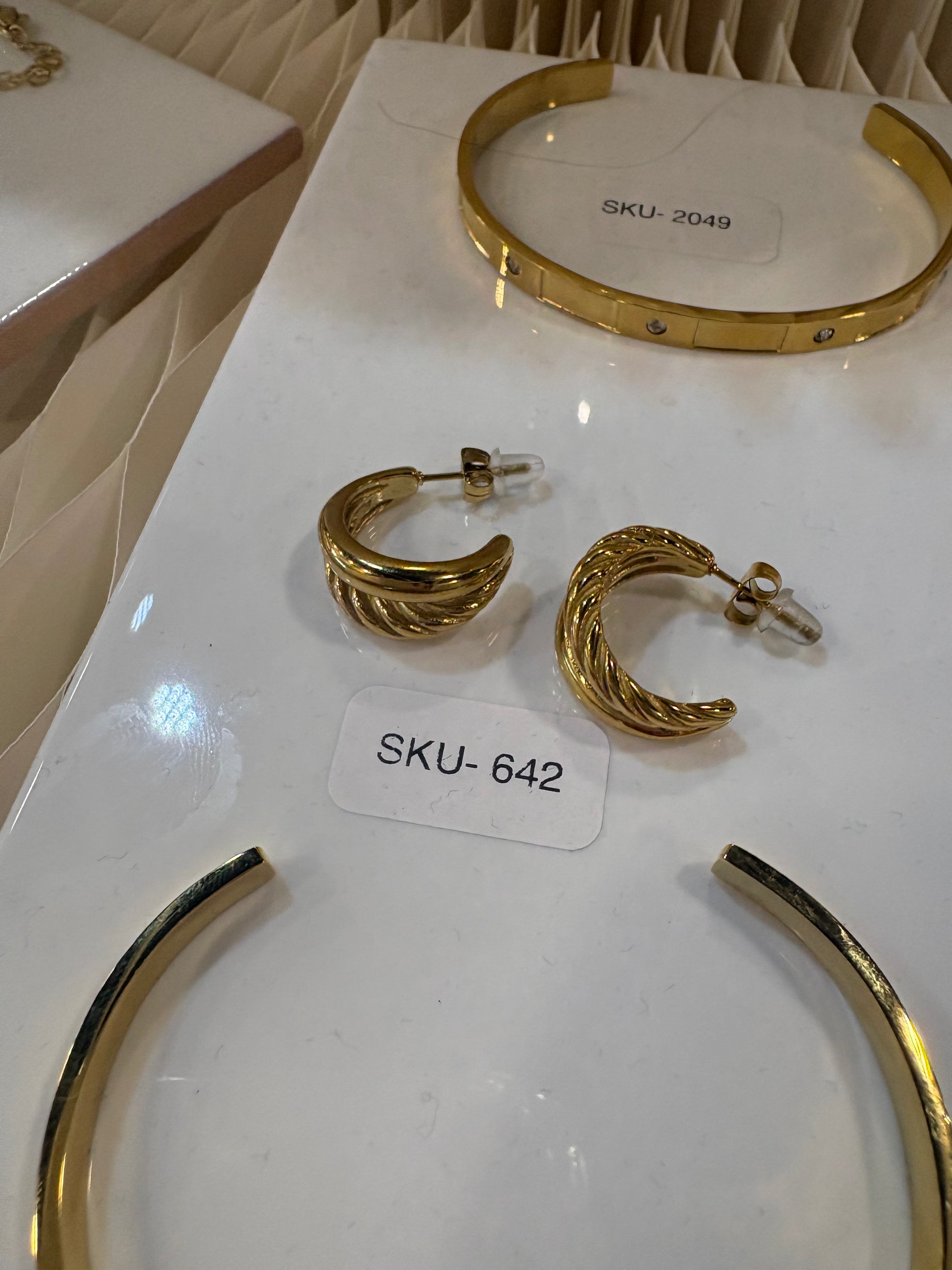 Diri Gold Hoop Earrings