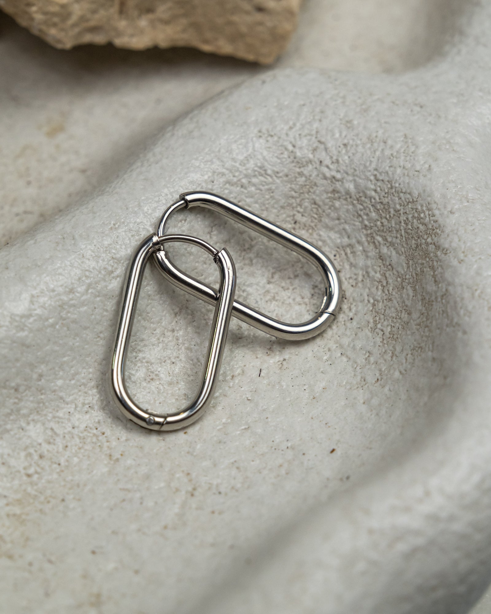 Thorne Oval Hoops Earrings