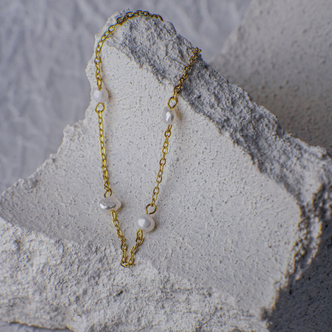 Manon Pearl Gold Bracelet