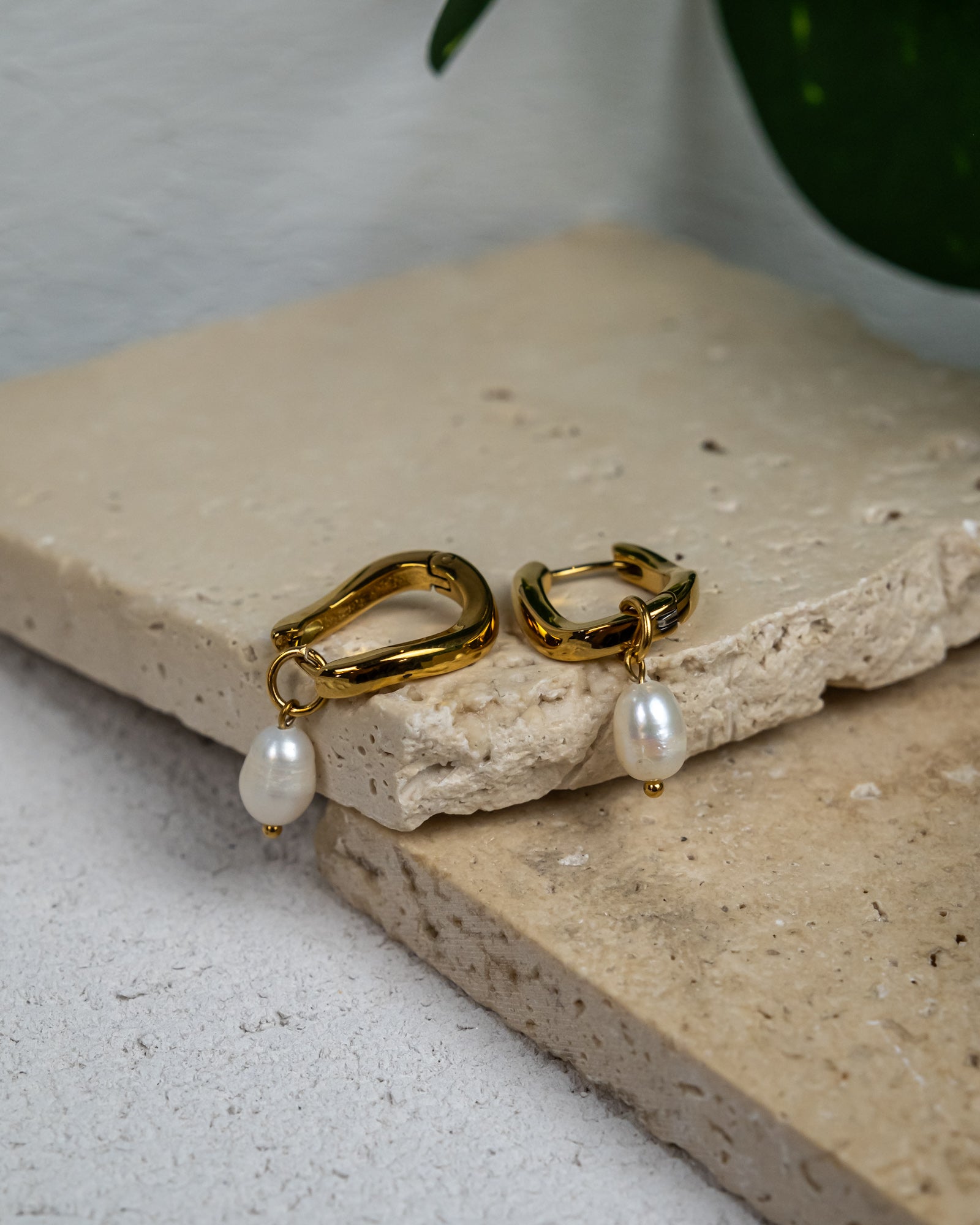 Oda Earrings