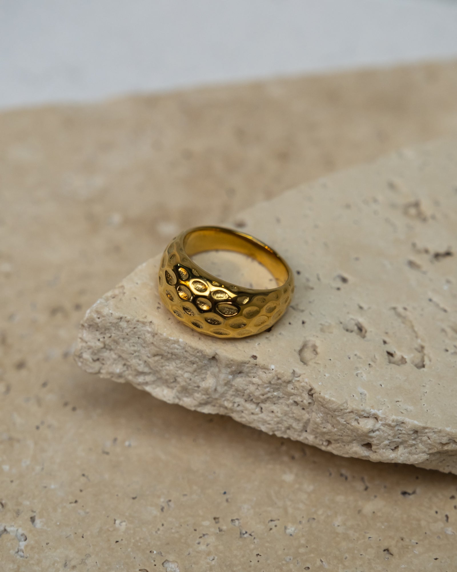 Una Gold Ring
