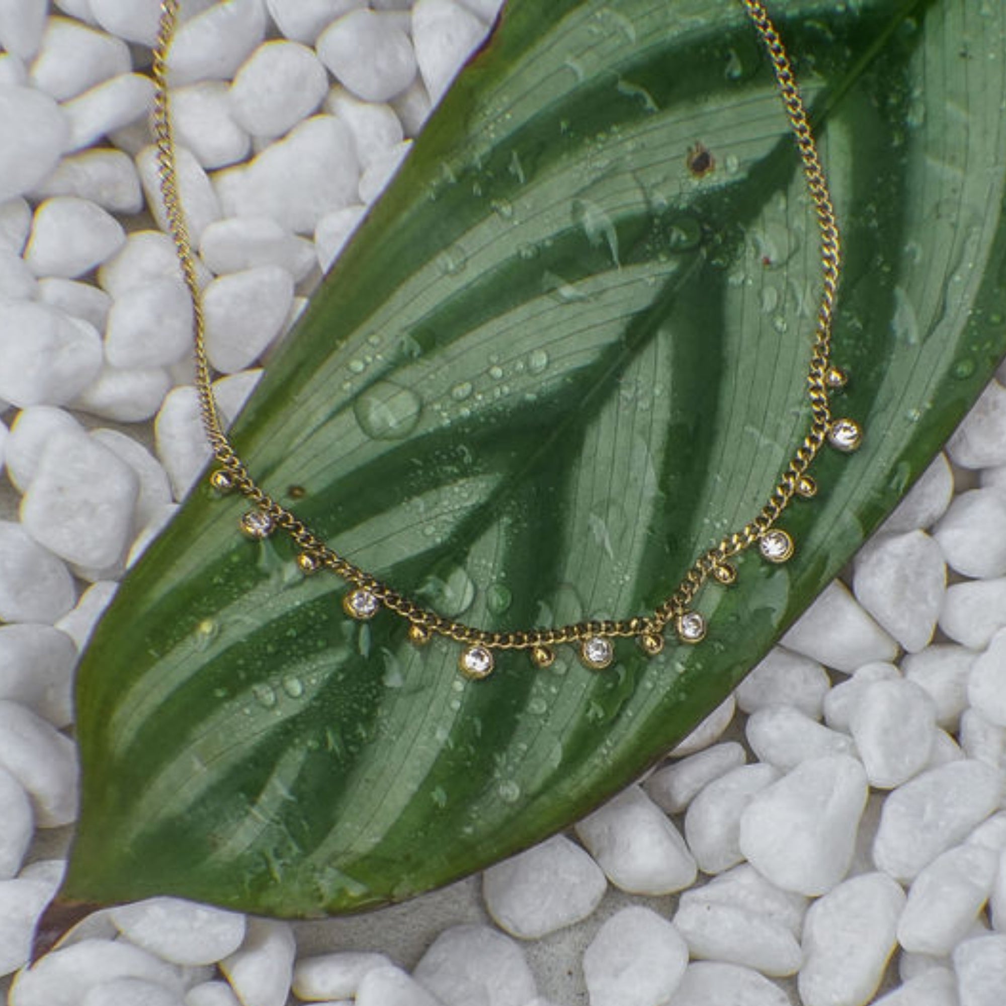 Vionna Drop Gold Necklace